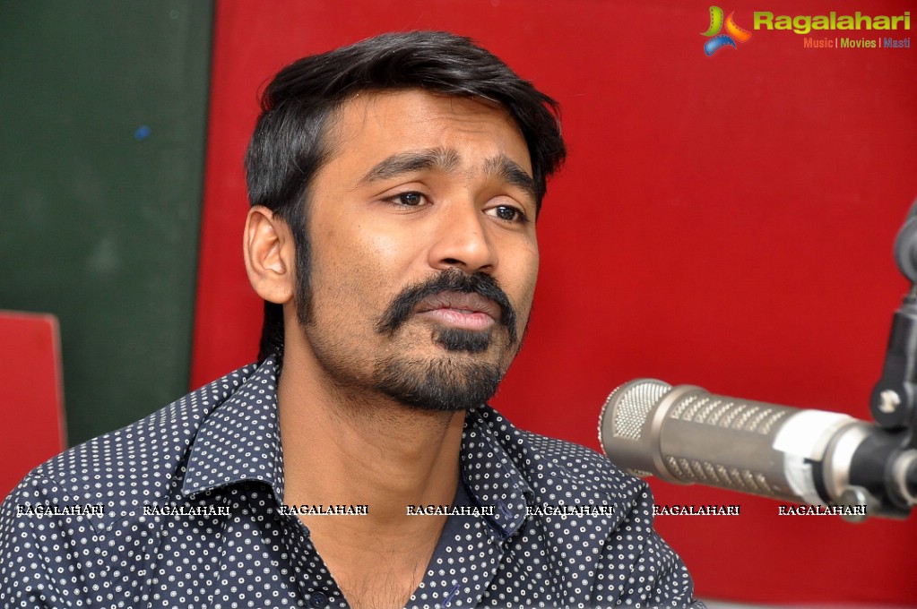 Dhanush at Radio Mirchi for Anekudu Promotions