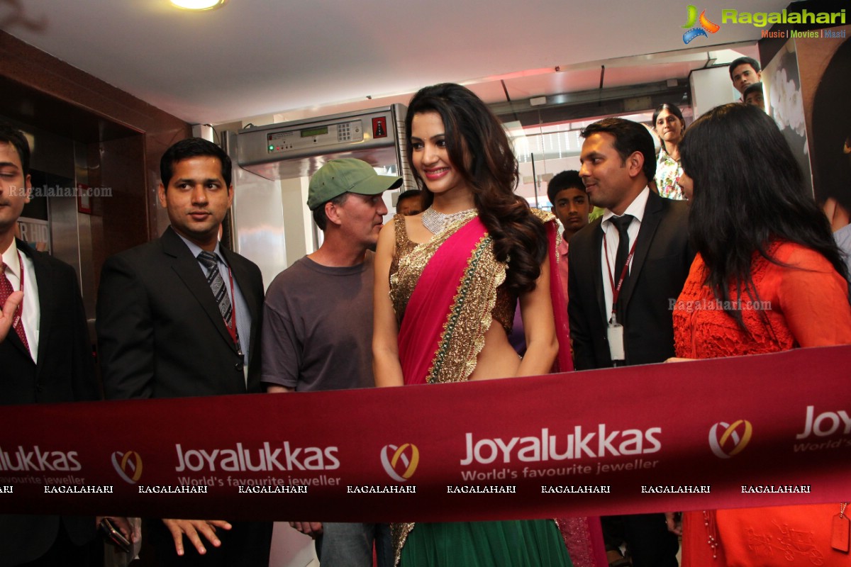 Joyalukkas International Jewellery Show inaugurated by Diksha Panth, Hyderabad