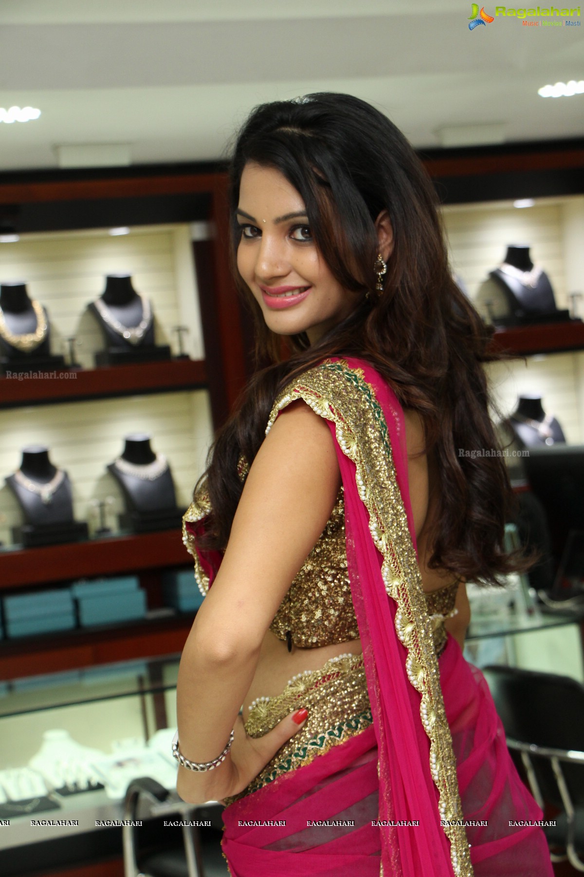 Joyalukkas International Jewellery Show inaugurated by Diksha Panth, Hyderabad