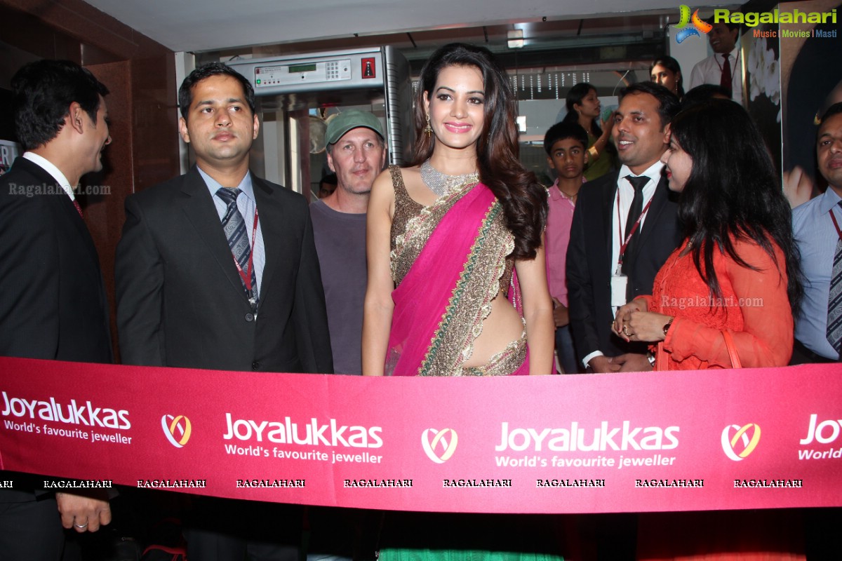 Joyalukkas International Jewellery Show inaugurated by Diksha Panth, Hyderabad