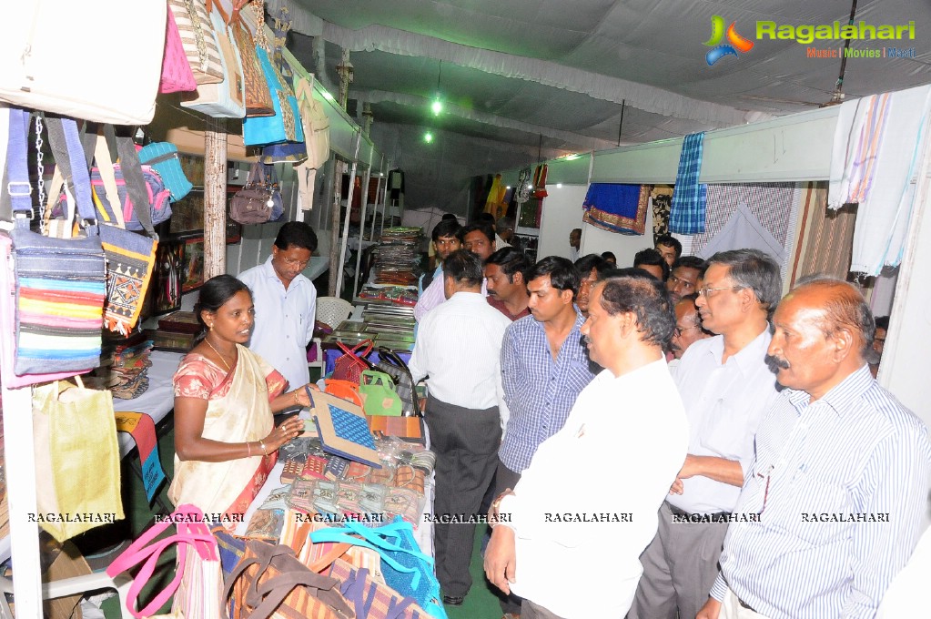 Lepakshi Handloom & Handicrafts Exhibition-Cum-Sale (Feb. 2015)