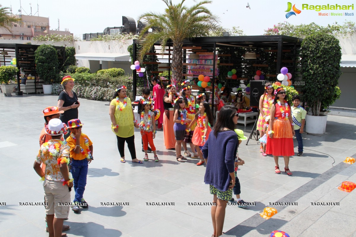 Mom n Kiddos Club Hawaiian Party at Hotel Marigold