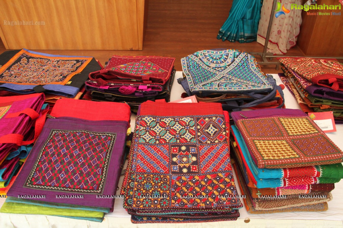 Shrujan 'Kutchhi Hand Embroidery' Expo (Feb. 2015)