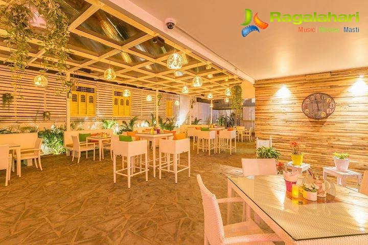 Smita launches TFL – The Food Lounge in Vijayawada