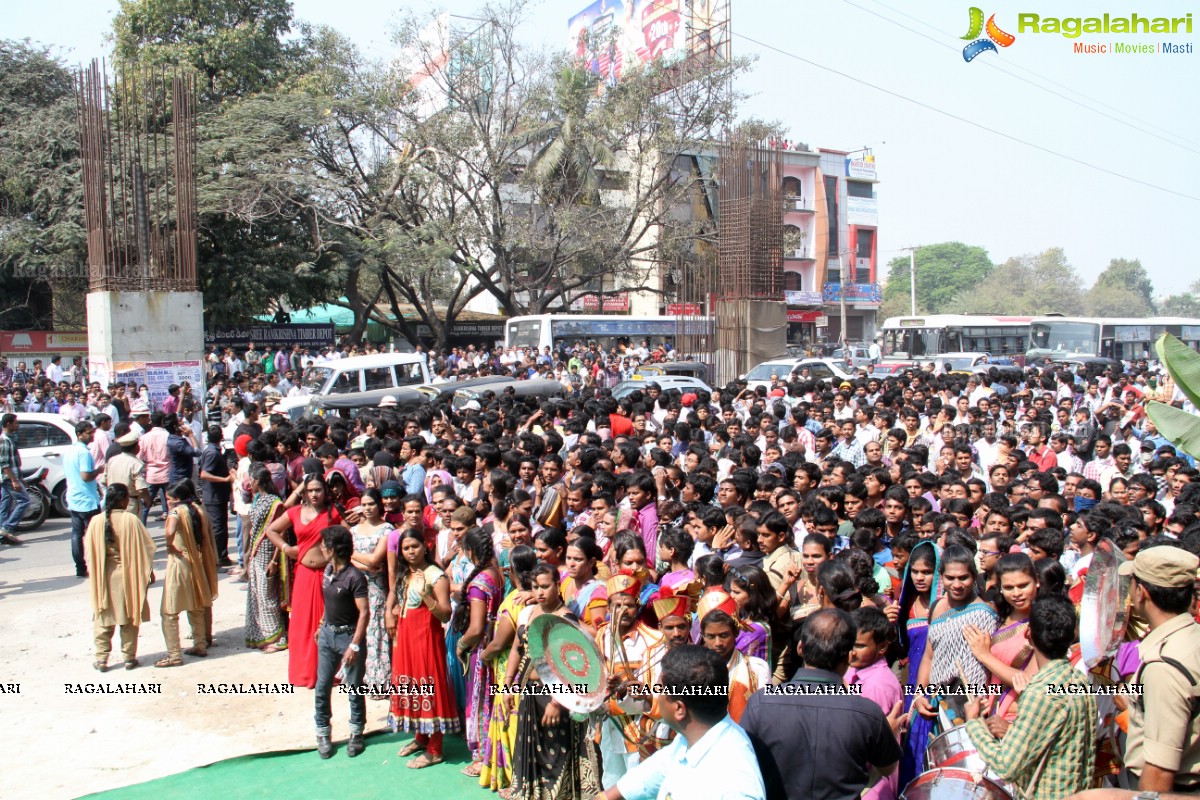 Samantha launches South India Shopping Mall at Ameerpet, Hyderabad