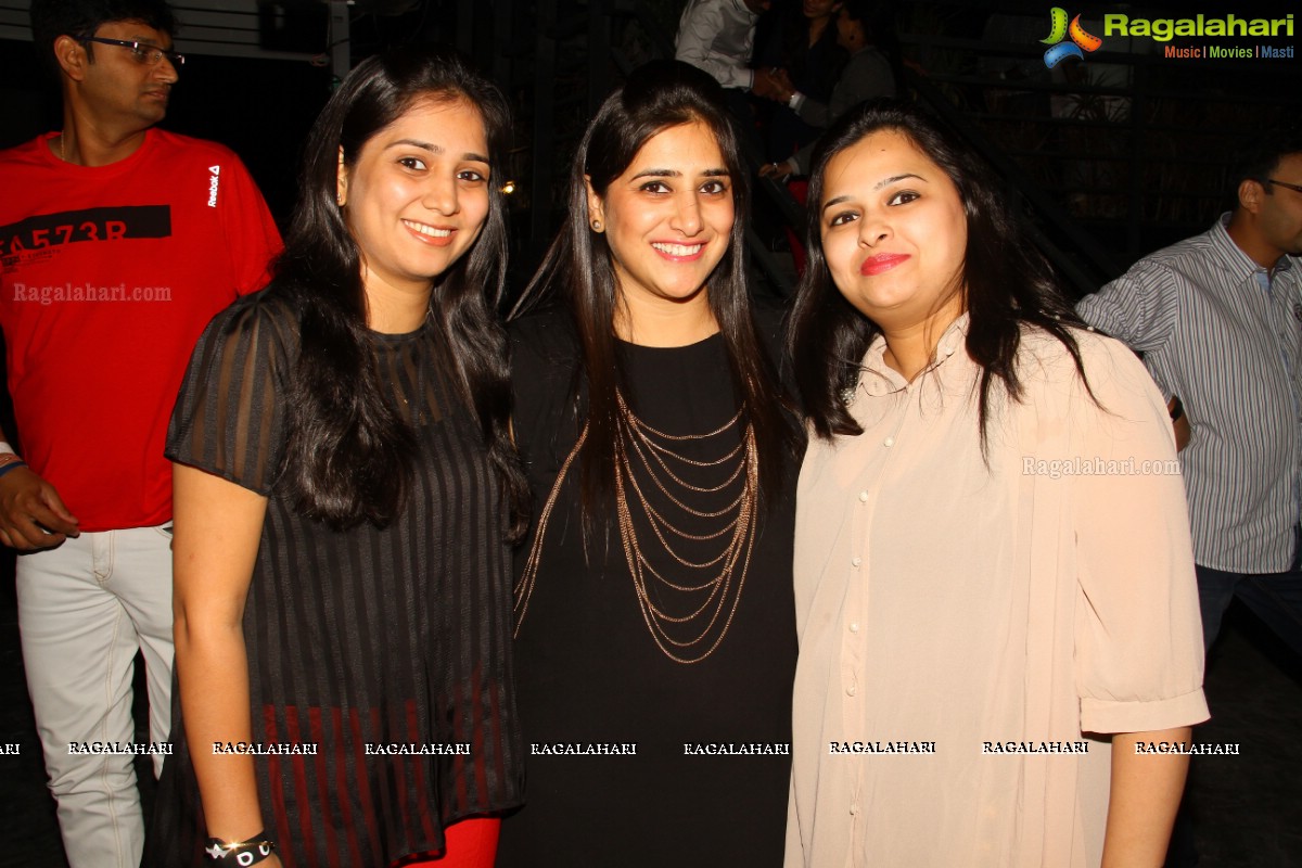 Sparks n Sizzles Couple Party at Air Lounge - Host: Poonam and Vicky