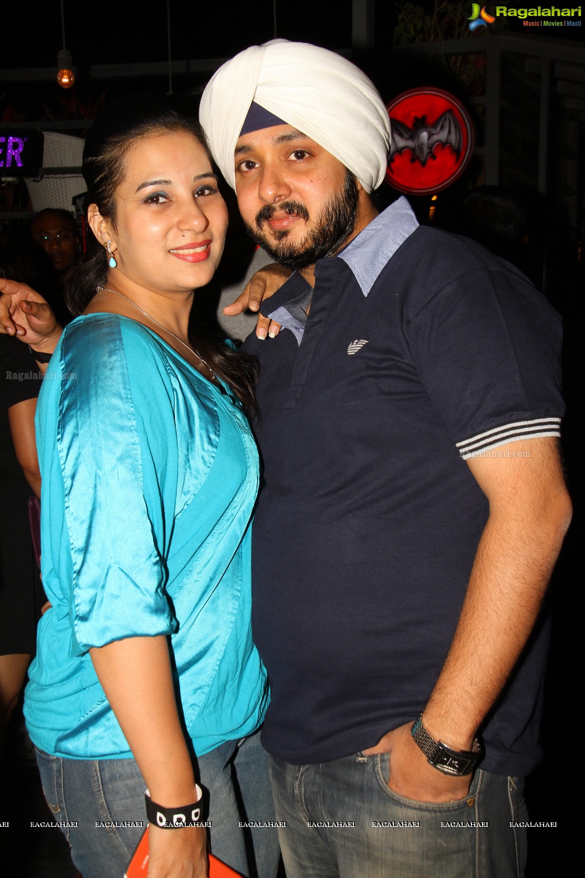 Sparks n Sizzles Couple Party at Air Lounge - Host: Poonam and Vicky