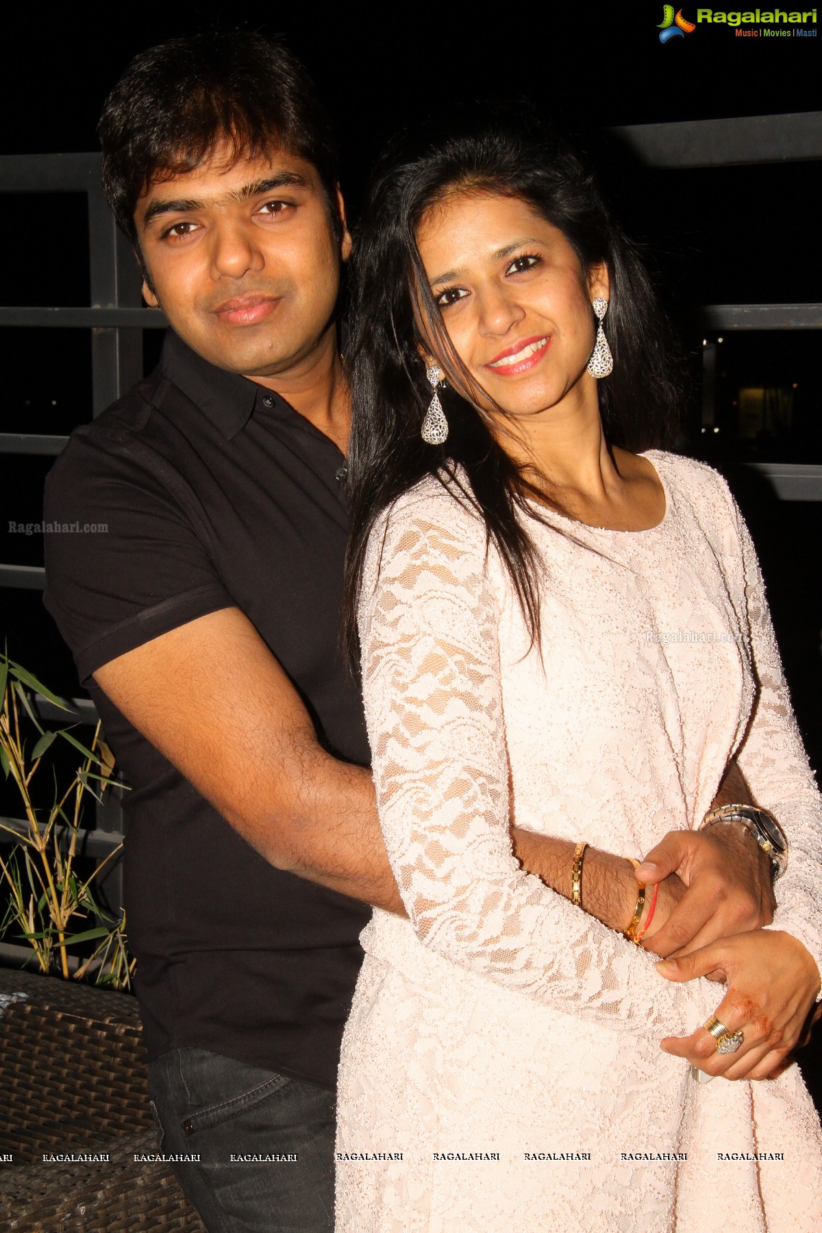 Sparks n Sizzles Couple Party at Air Lounge - Host: Poonam and Vicky