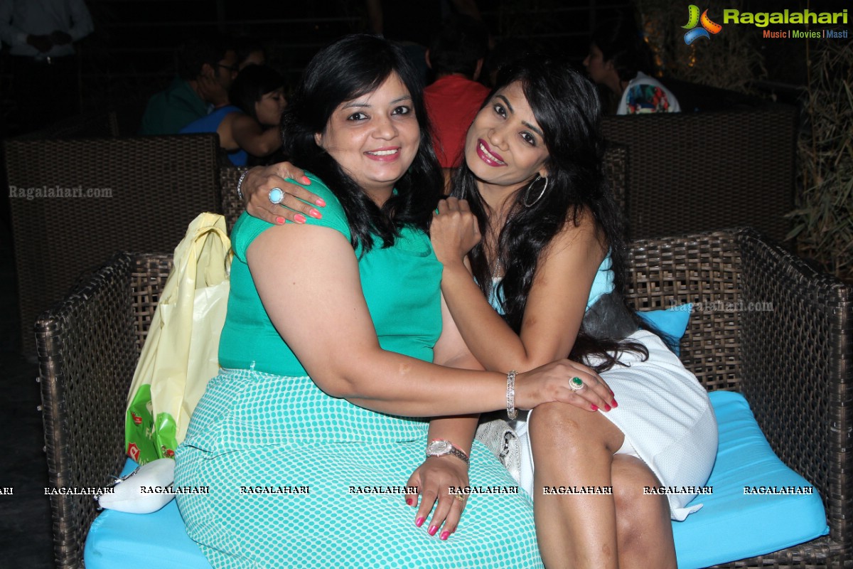 Wedding Anniversary Celebrations of Sumeet and Anita at Air Lounge, Hyderabad