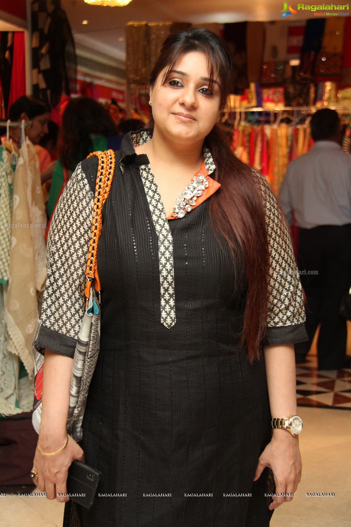 Trendz Vivah Collection by Santhi Kathiravan at Taj Krishna, Hyderabad