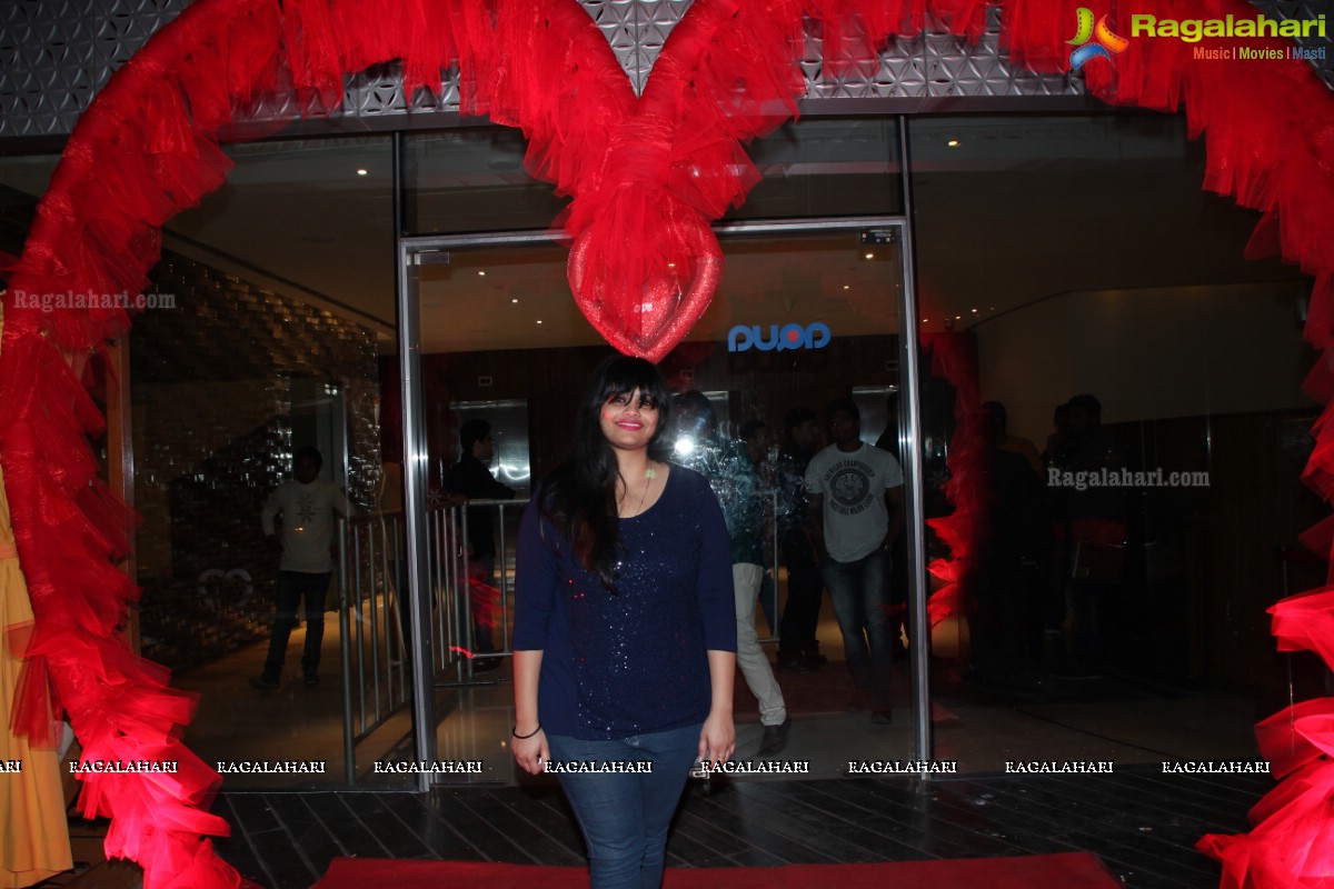 Valentine's Day Celebrations 2015 with Poonam Pandey at Kismet