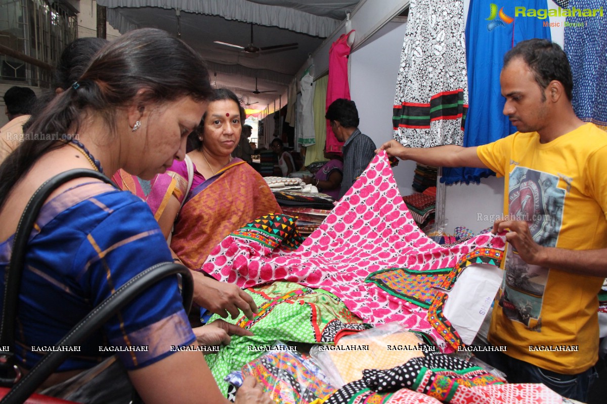 Lepakshi Exhibition cum Sale - 2016 Launch at Hasthakala Bhavan, Hyderabad