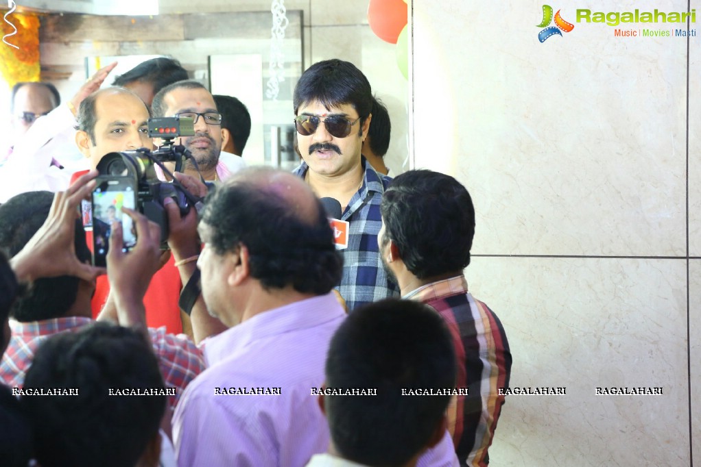 Srikanth launches Bahar Cafe, Hyderabad