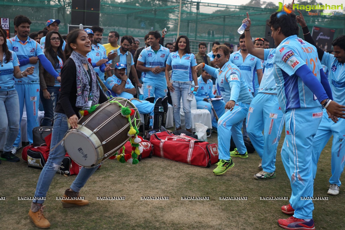 CCL 6 - Bhojpuri Dabanggs Vs Mumbai Heroes