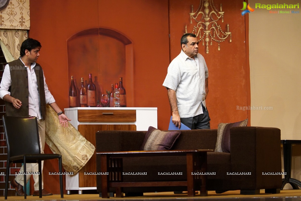 Paresh Rawal's Dear Father - Play at Shilpa Kala Vedika