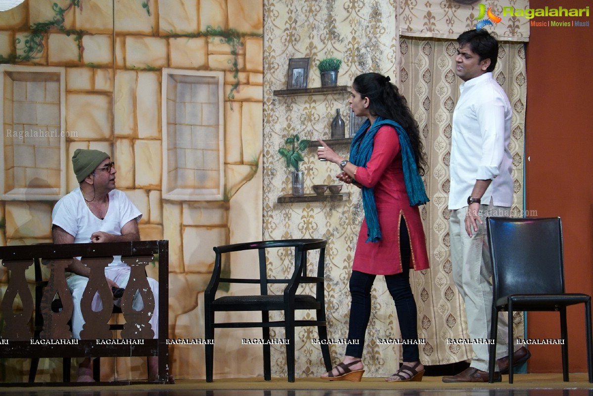 Paresh Rawal's Dear Father - Play at Shilpa Kala Vedika