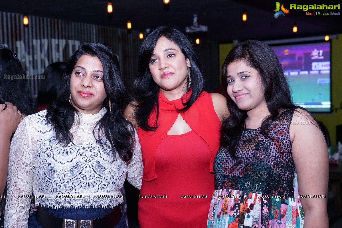 Divinos Grand Valentine Party 2016 at Bakkyard Gastropub, Hitech City, Hyderabad