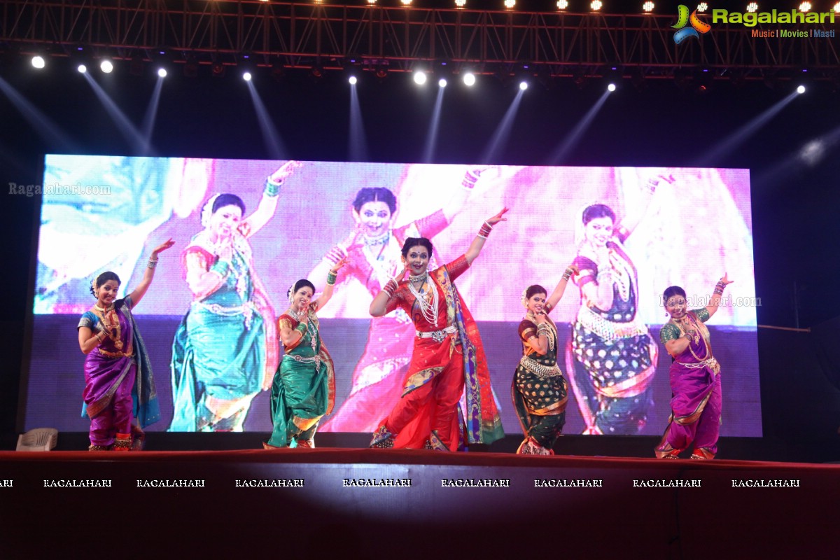 IFR 2016 - Lawani and Kathak Jugalbandi by Aaditi Bhagwat and Group at AU Grounds, Vizag