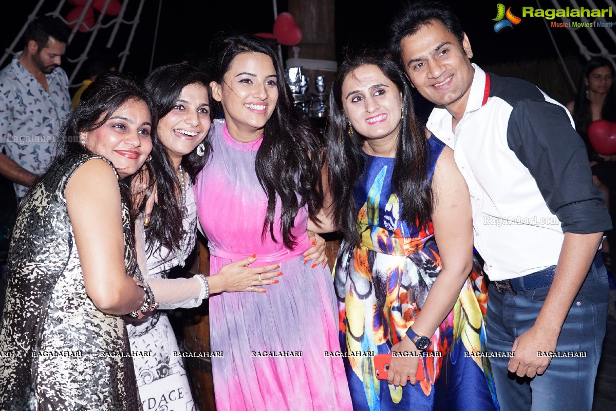 Jyotii Sethi Birthday Bash at The Pirate Brew, Hyderabad