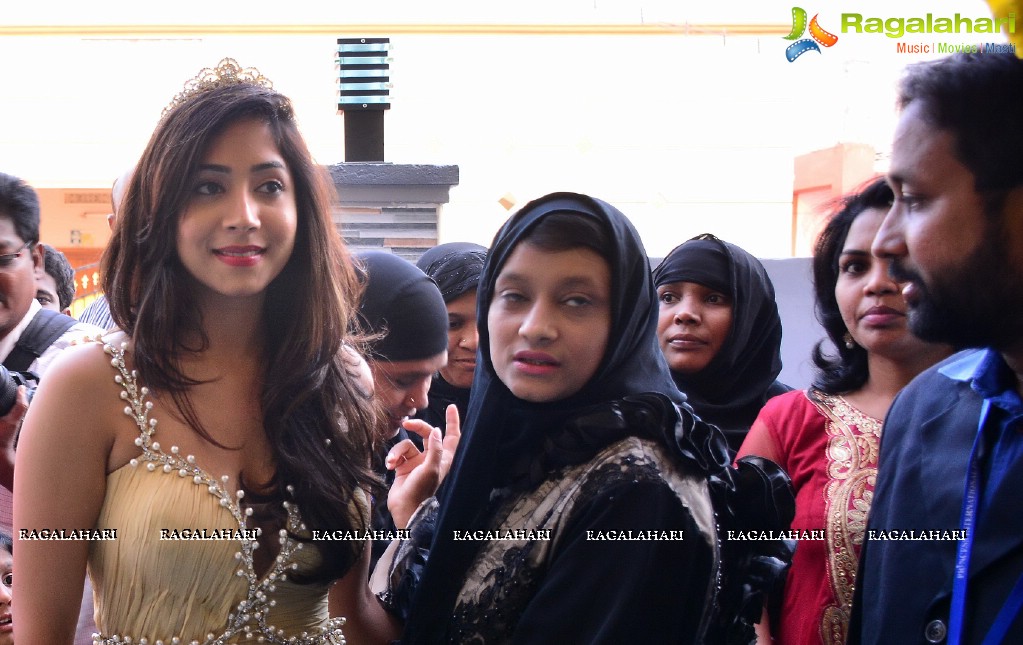 Miss India Qatar Jyotsna Arora launches International Fashion Design Institute at Bhavanipuram, Vijayawada