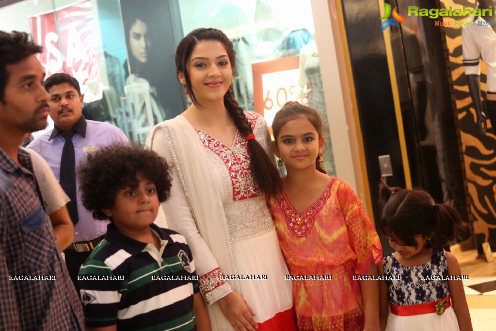 Krishna Gaadi Veera Prema Gaadha Team at Inorbit Mall, Hyderabad