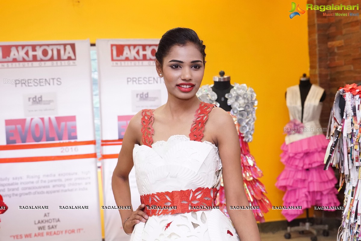 Lakhotia Fashion Design - Valentine Garments New Designs Fashion Show