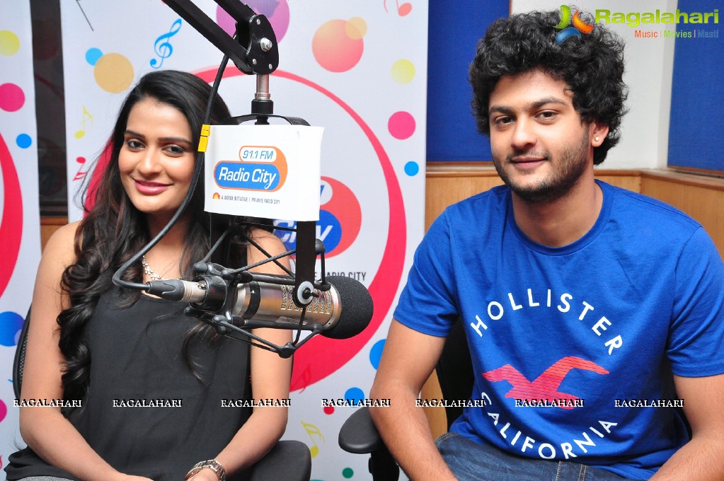 Meeku Meere Maaku Meme Team at Radio City