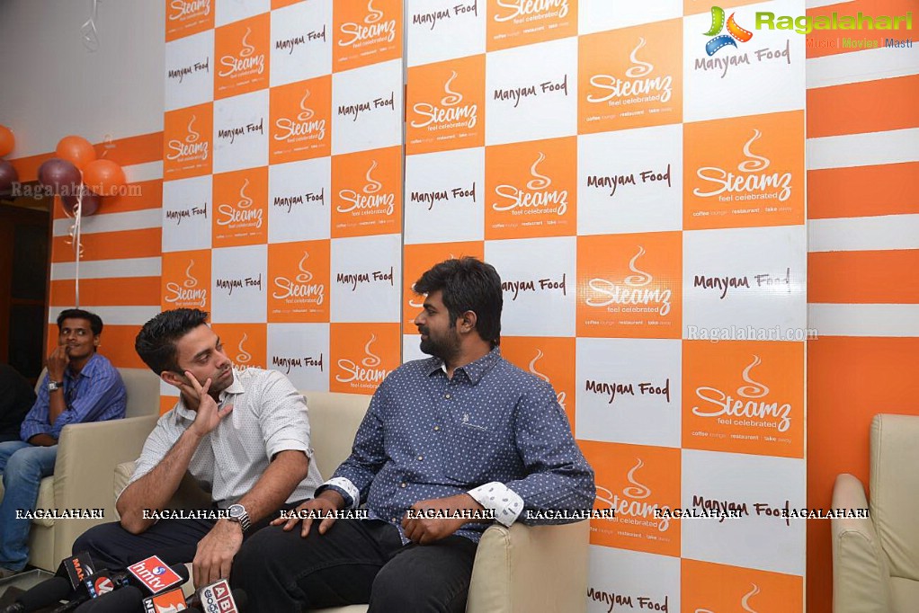 Navdeep launches Steamz Coffee Lounge, Hyderabad