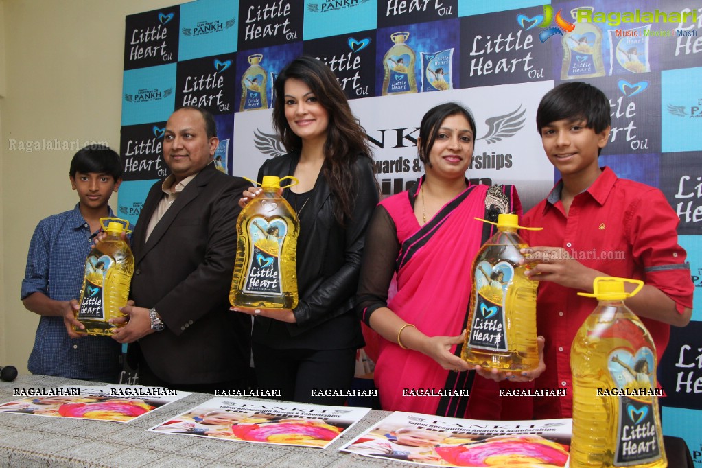 Angela Kumar launches Pankh - Talent Recognition Awards & Scholarships by Little Heart Oil