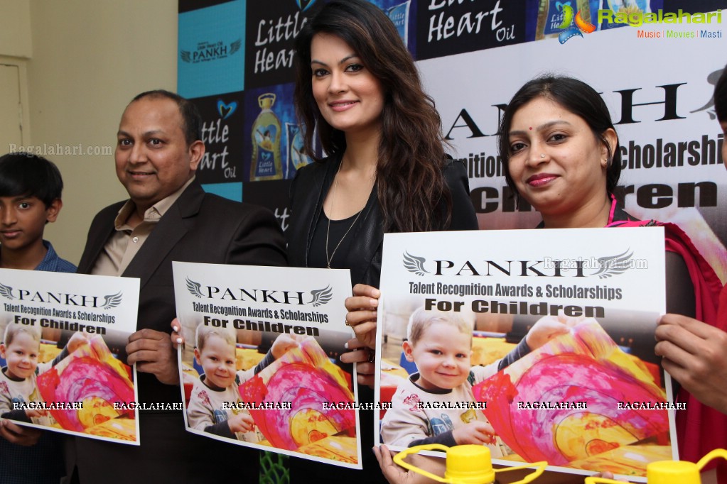 Angela Kumar launches Pankh - Talent Recognition Awards & Scholarships by Little Heart Oil