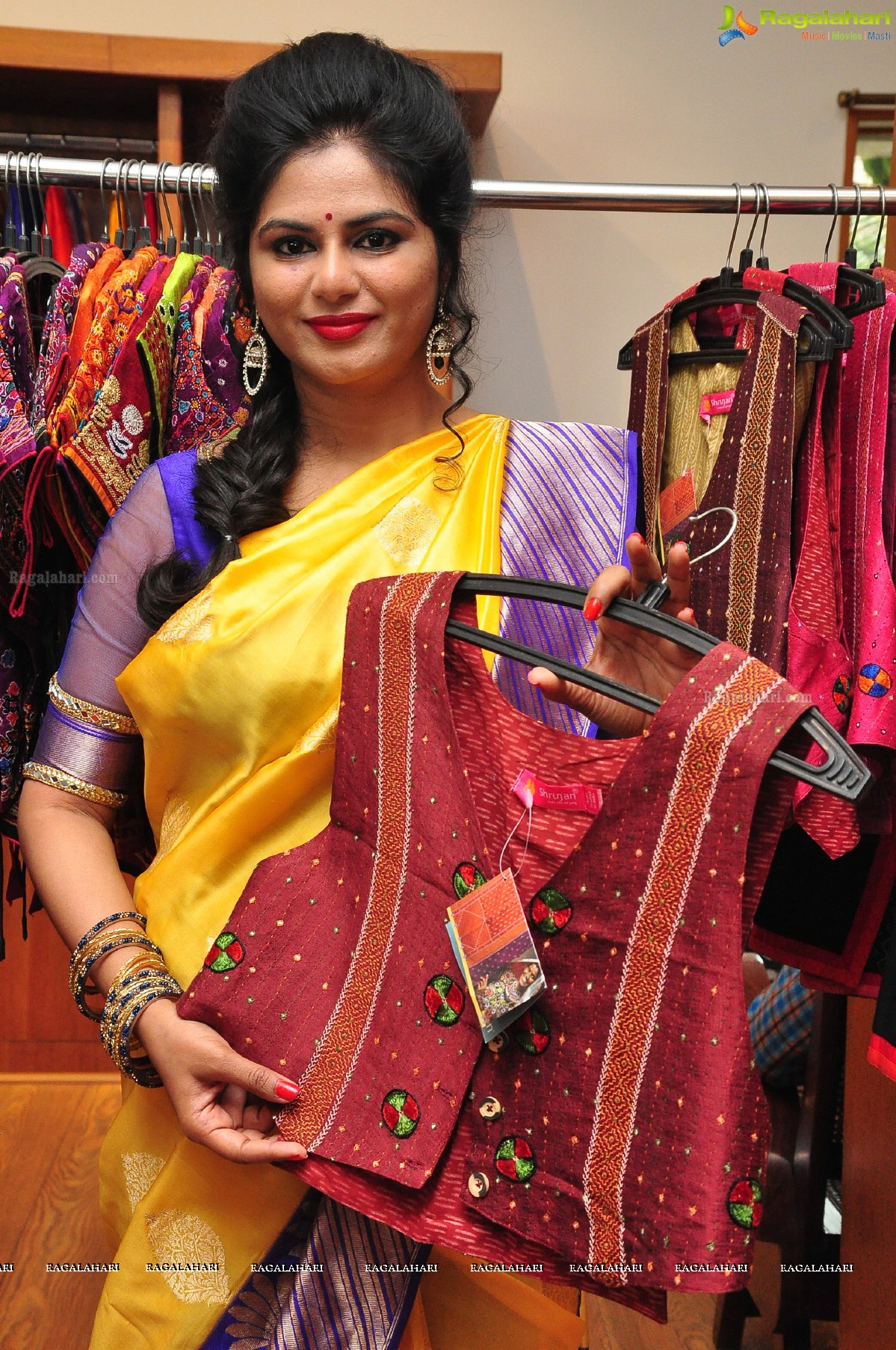 Socialite Sailaja Reddy inaugurates Shrujan Hand Embroidery Exhibition at Banjara Hills, Hyderabad