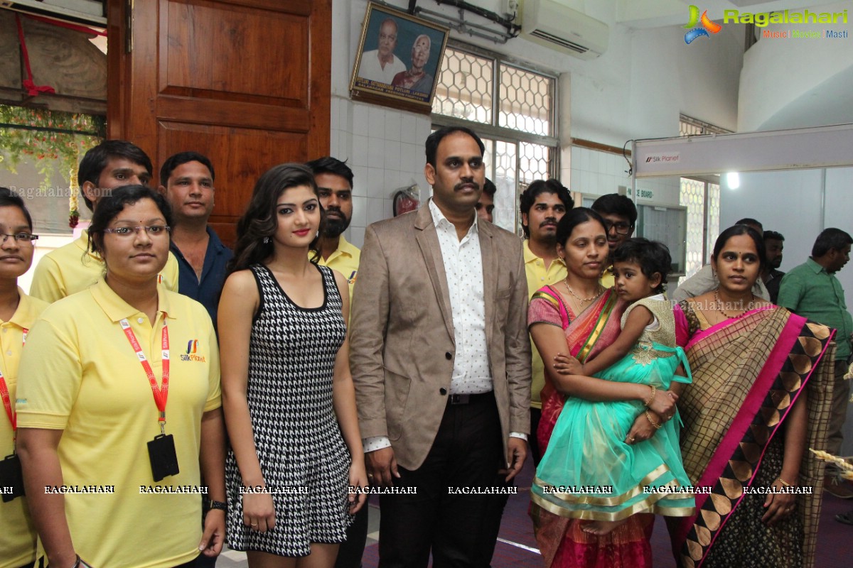 Poojitha Naidu launches Silk Planet Fashion Expo at Kamma Sangham