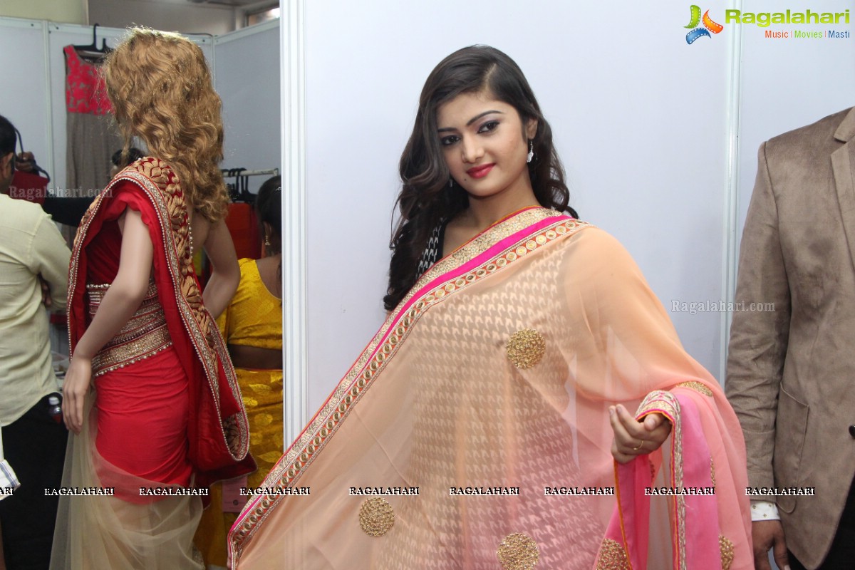 Poojitha Naidu launches Silk Planet Fashion Expo at Kamma Sangham