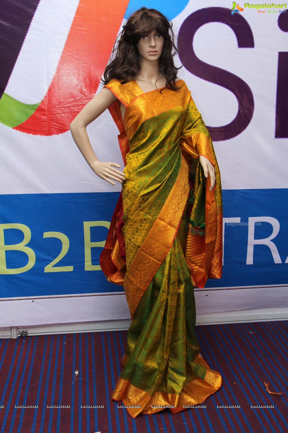 Poojitha Naidu launches Silk Planet Fashion Expo at Kamma Sangham