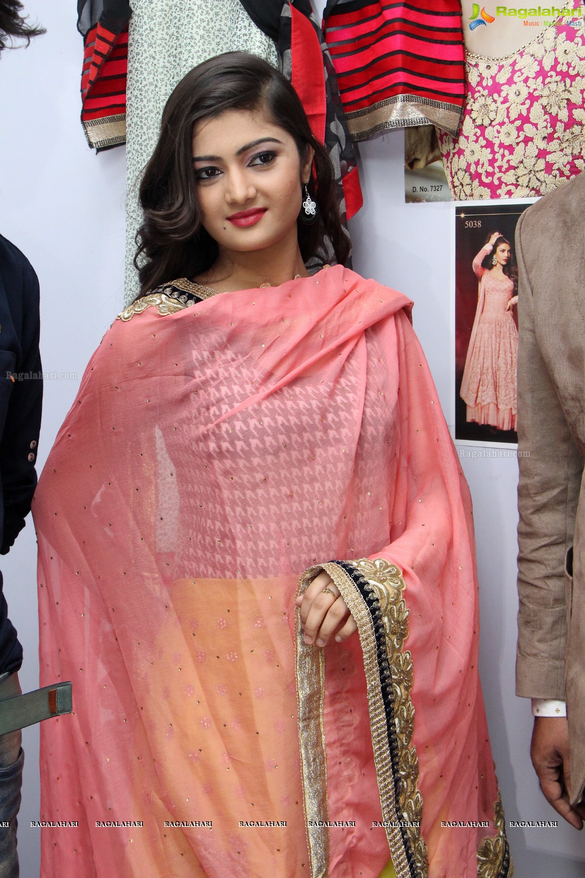 Poojitha Naidu launches Silk Planet Fashion Expo at Kamma Sangham