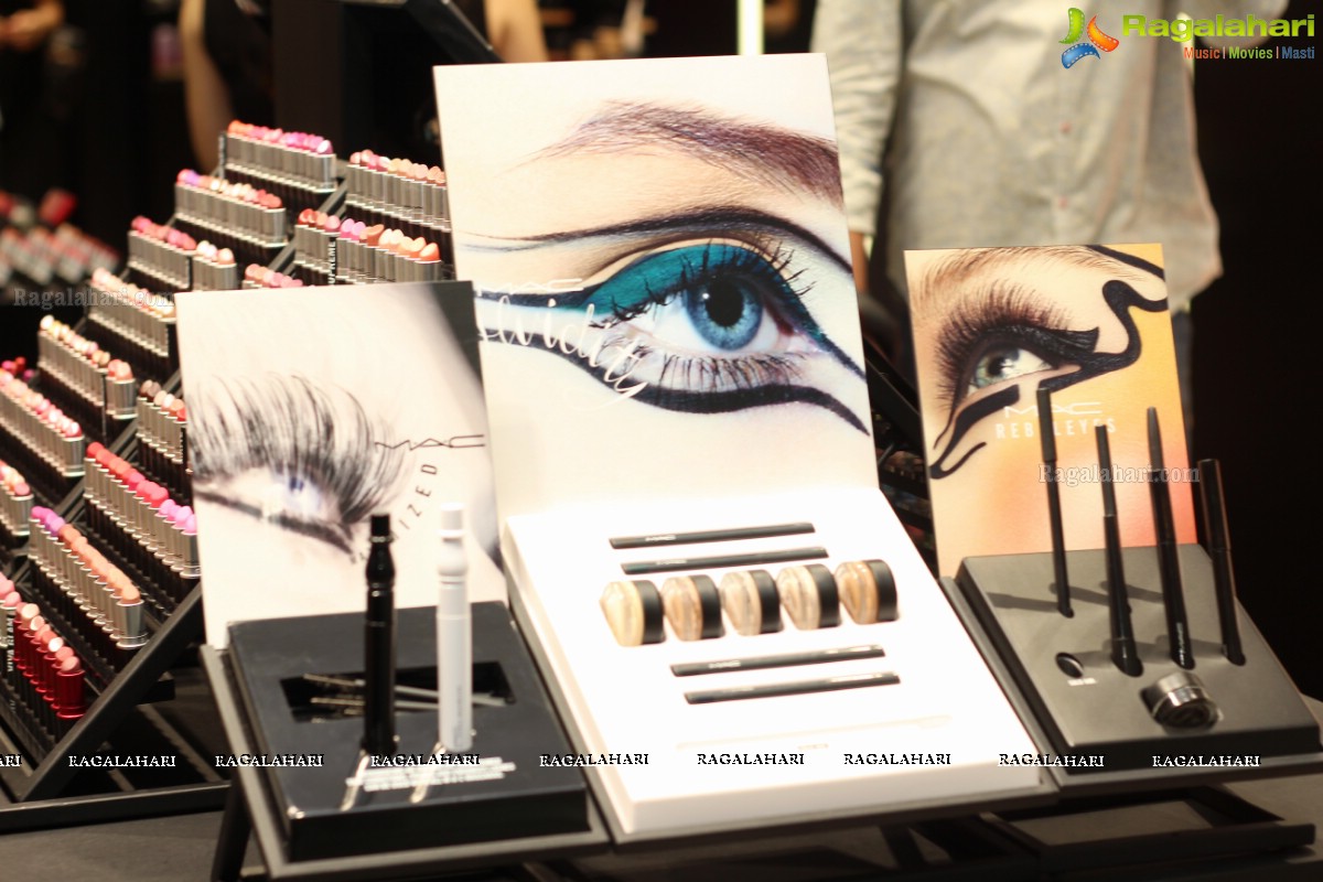 Exclusive Presentation by Sonic Sarwate at MAC Stores, Forum Mall, Hyderabad