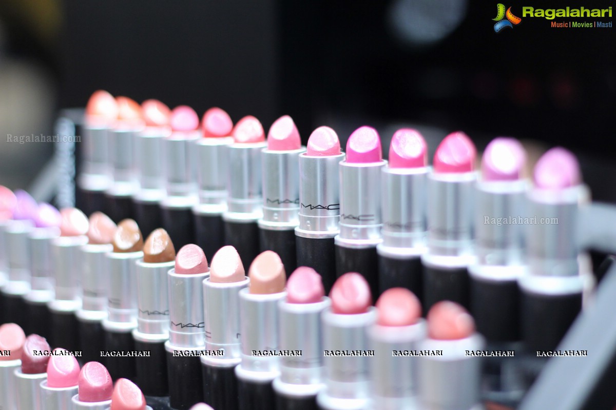 Exclusive Presentation by Sonic Sarwate at MAC Stores, Forum Mall, Hyderabad