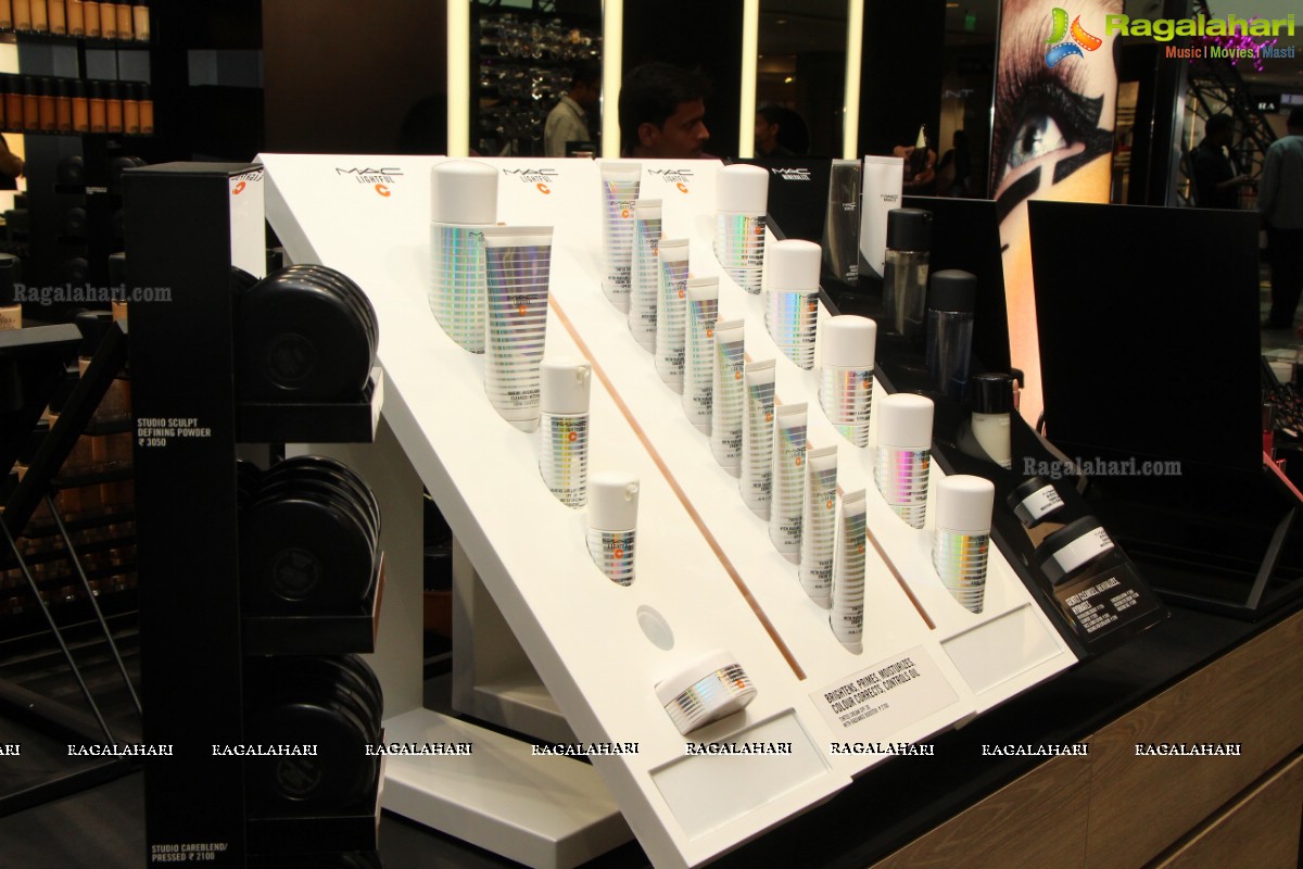 Exclusive Presentation by Sonic Sarwate at MAC Stores, Forum Mall, Hyderabad