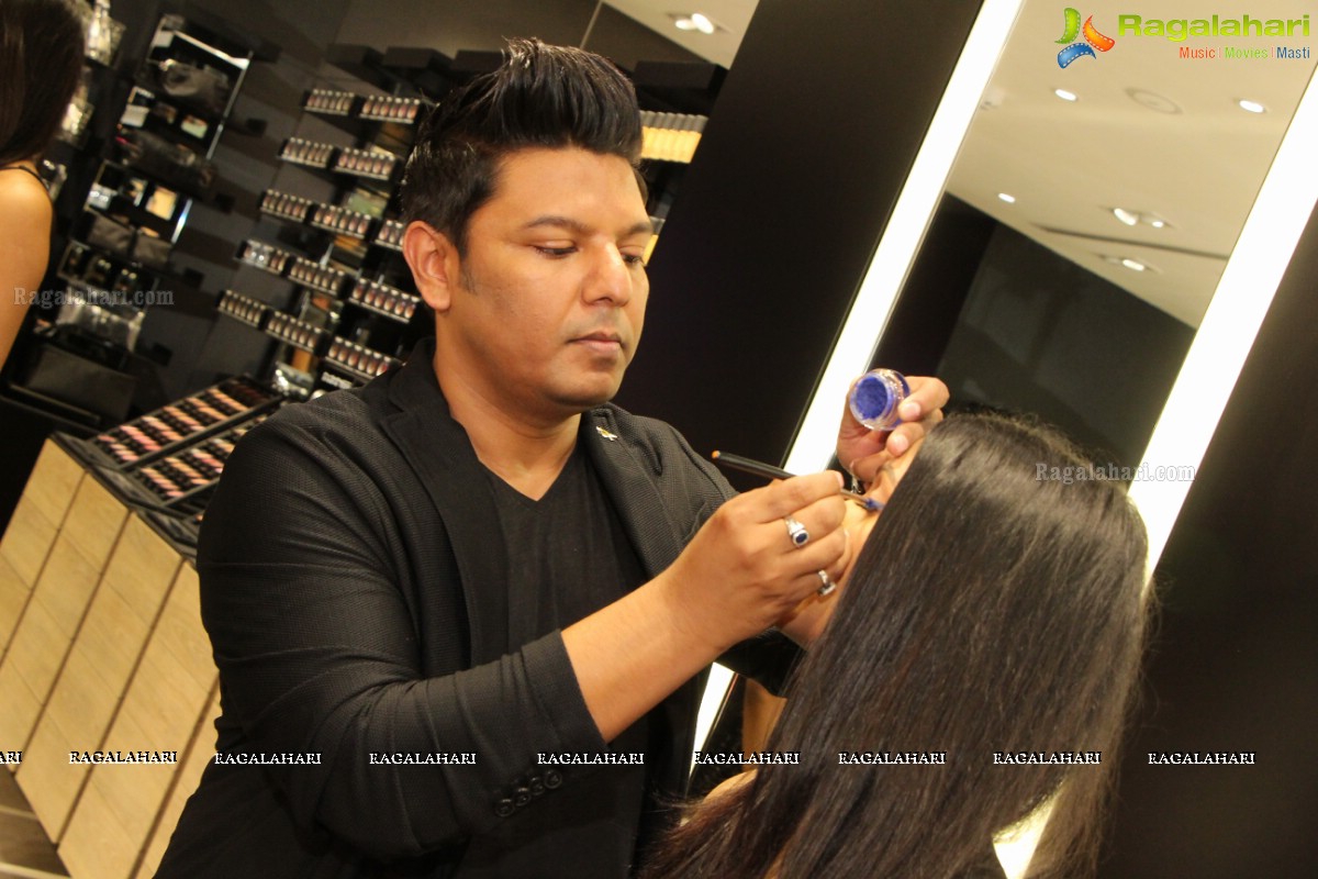 Exclusive Presentation by Sonic Sarwate at MAC Stores, Forum Mall, Hyderabad