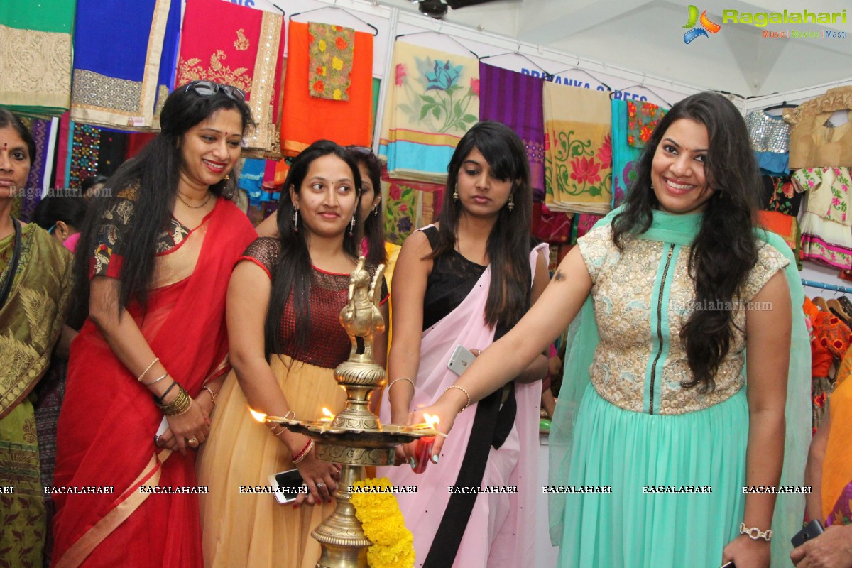 Geetha Madhuri launches Taarana 2016 - Fashion and Lifestyle Exhibition cum Sale at Kamma Sangham, Hyderabad