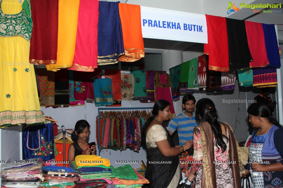 Geetha Madhuri launches Taarana 2016 - Fashion and Lifestyle Exhibition cum Sale at Kamma Sangham, Hyderabad