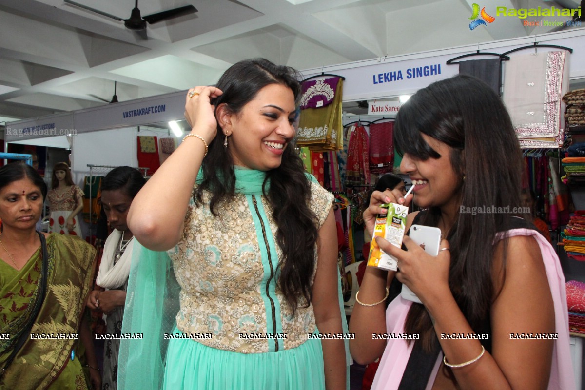 Geetha Madhuri launches Taarana 2016 - Fashion and Lifestyle Exhibition cum Sale at Kamma Sangham, Hyderabad