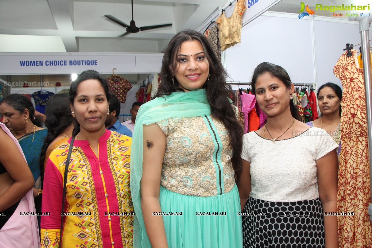 Geetha Madhuri launches Taarana 2016 - Fashion and Lifestyle Exhibition cum Sale at Kamma Sangham, Hyderabad