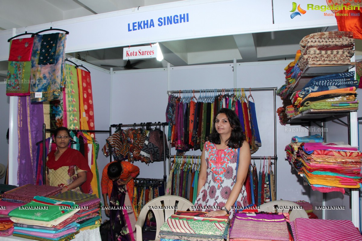 Geetha Madhuri launches Taarana 2016 - Fashion and Lifestyle Exhibition cum Sale at Kamma Sangham, Hyderabad