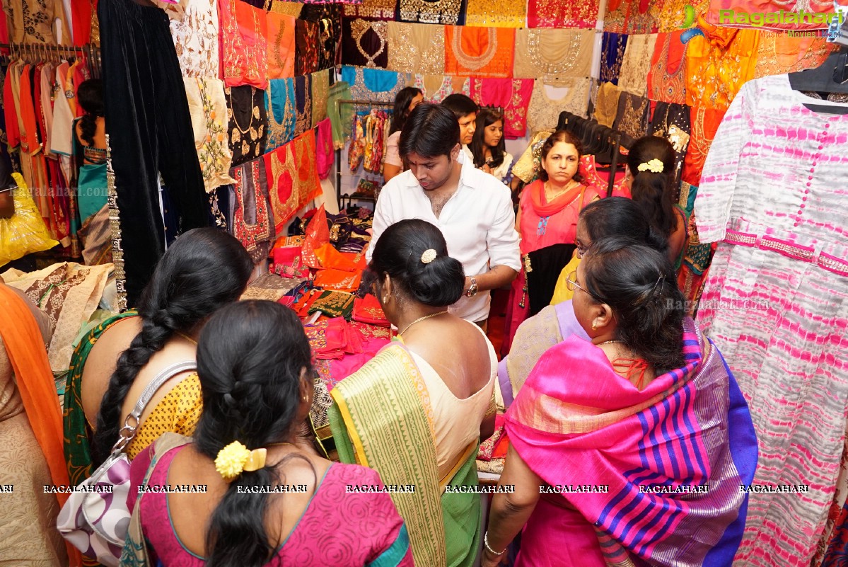 Sai Krupa inaugurates Trendz Vivah Collection Exhibition and Sale 2016 at Taj Krishna, Hyderabad