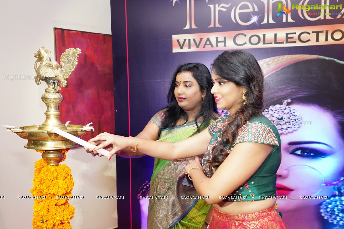 Sai Krupa inaugurates Trendz Vivah Collection Exhibition and Sale 2016 at Taj Krishna, Hyderabad
