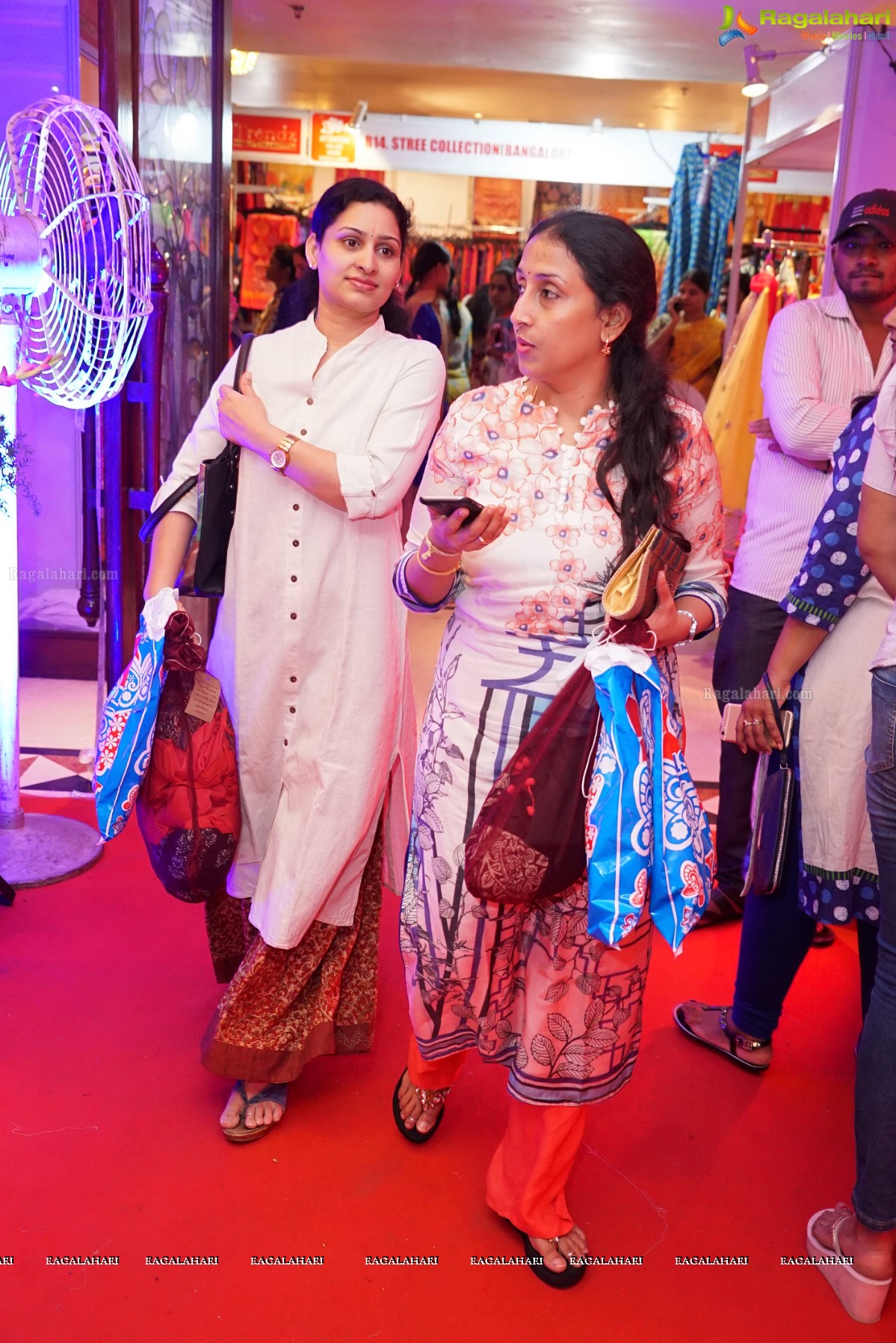 Sai Krupa inaugurates Trendz Vivah Collection Exhibition and Sale 2016 at Taj Krishna, Hyderabad