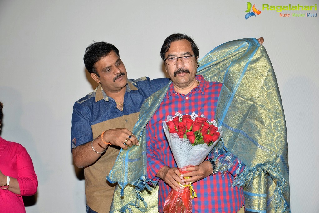 Felicitation to Kasi Viswanath