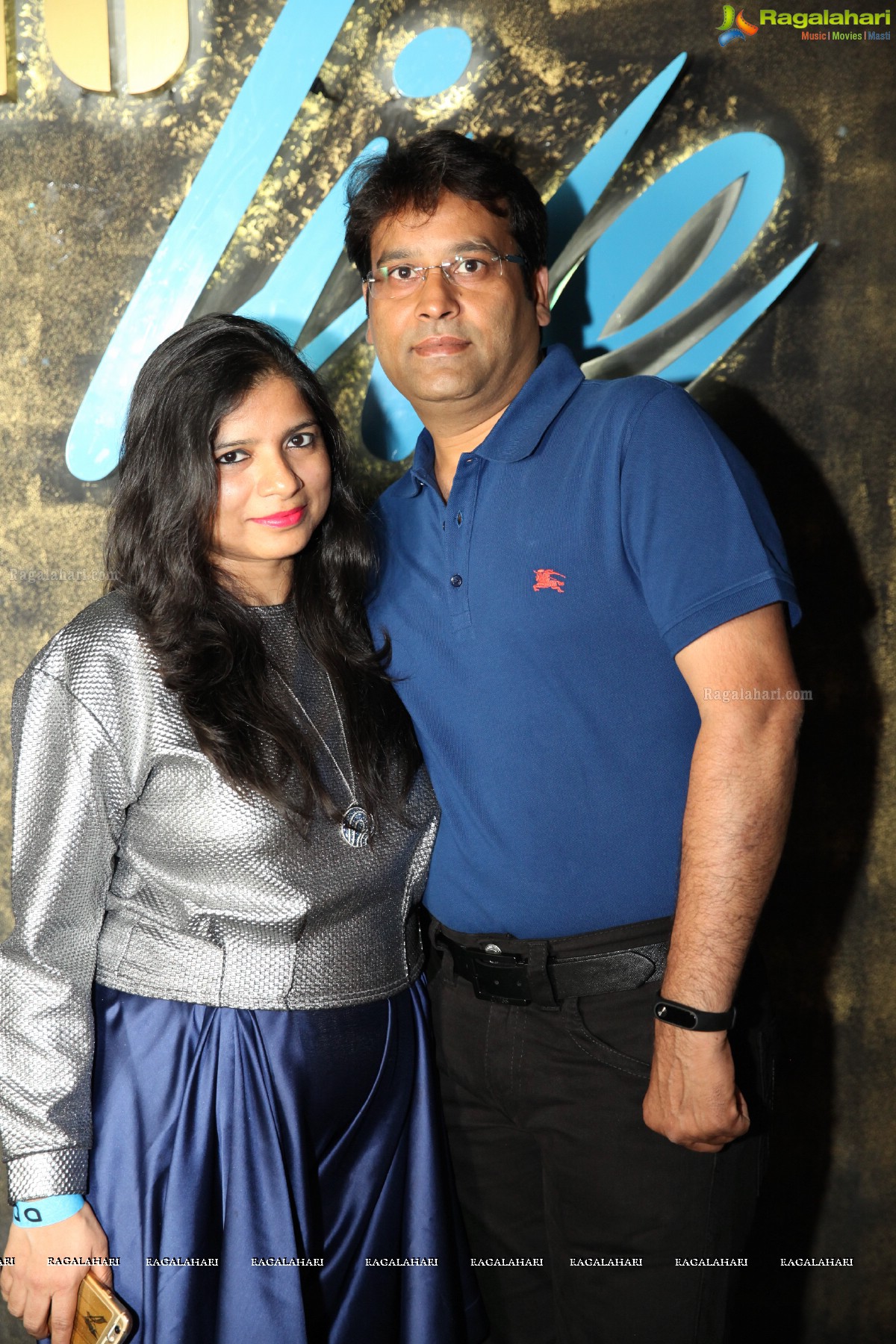 Anita Rathi-Sumeet Rathi 15th Wedding Anniversary Celebrations at Air Live