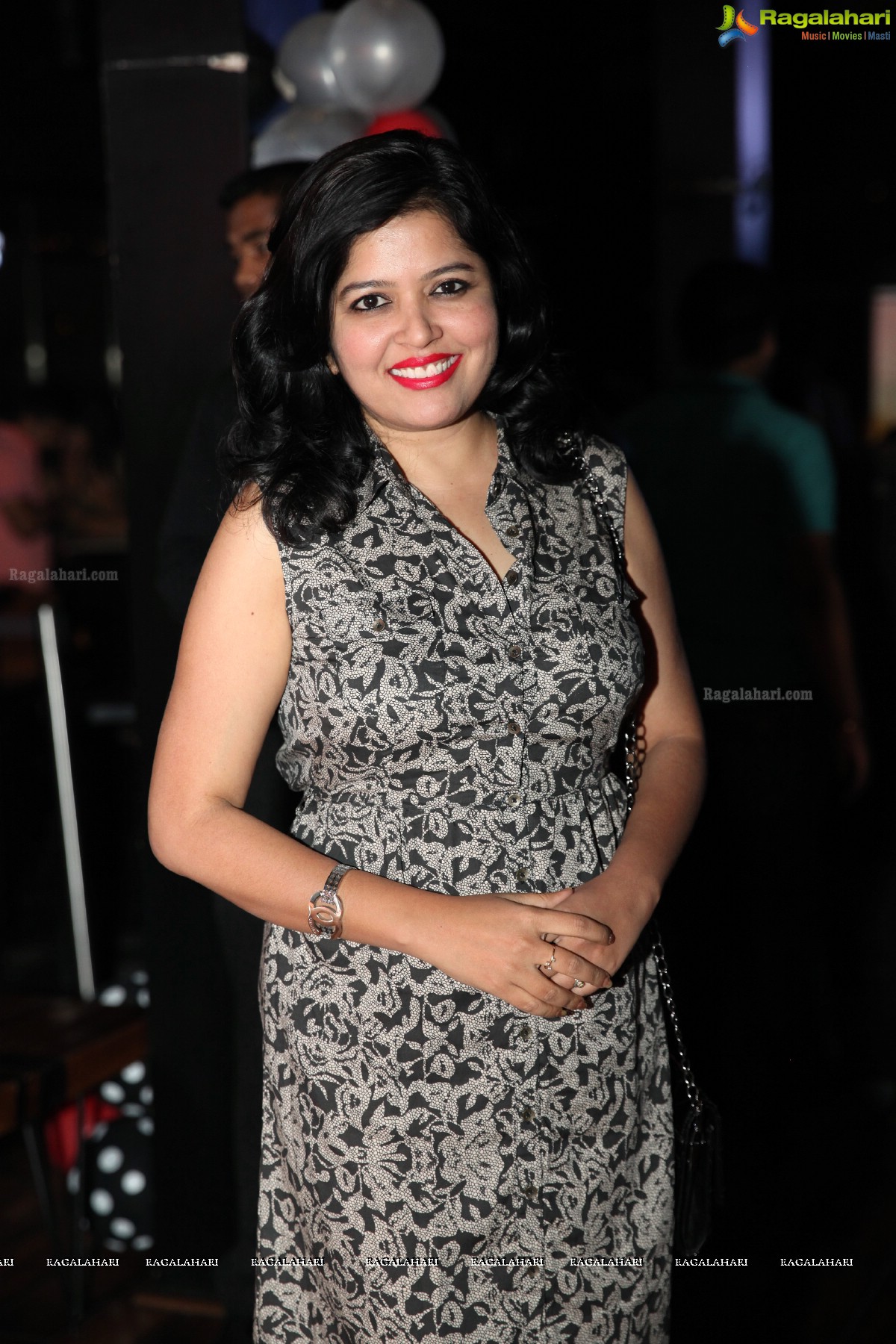 Anita Rathi-Sumeet Rathi 15th Wedding Anniversary Celebrations at Air Live